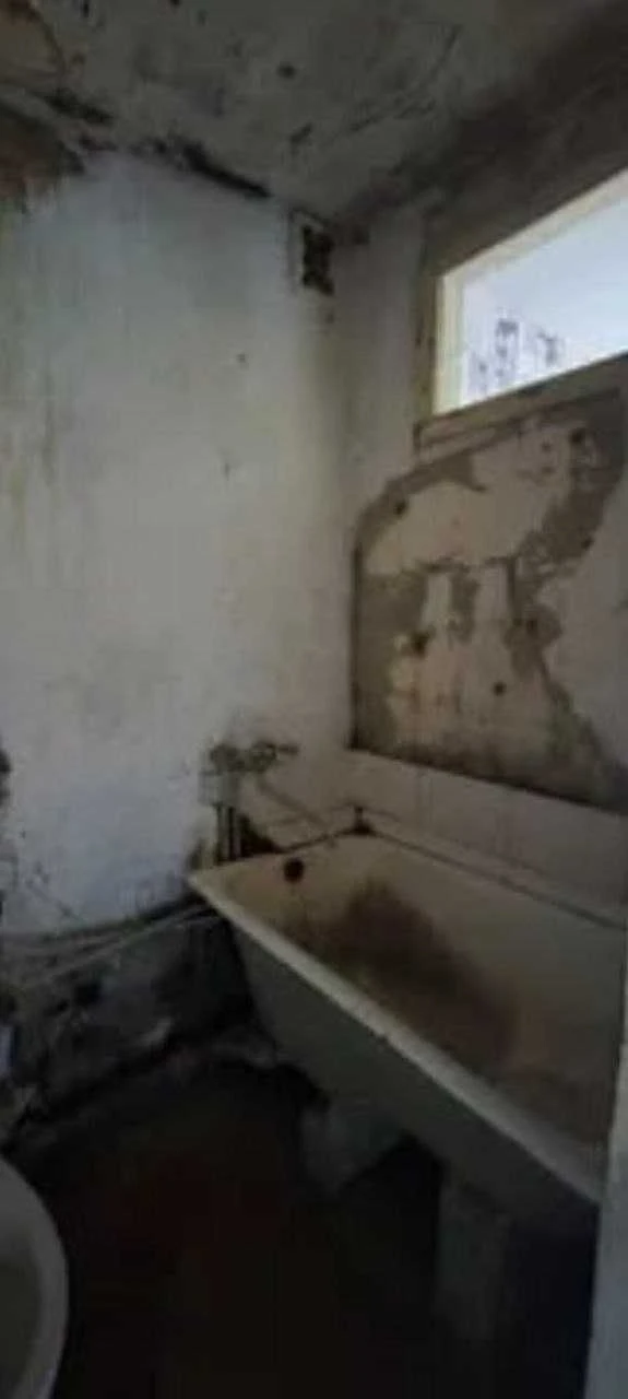 Selling a 30 square meter "khrushka" in Nivki