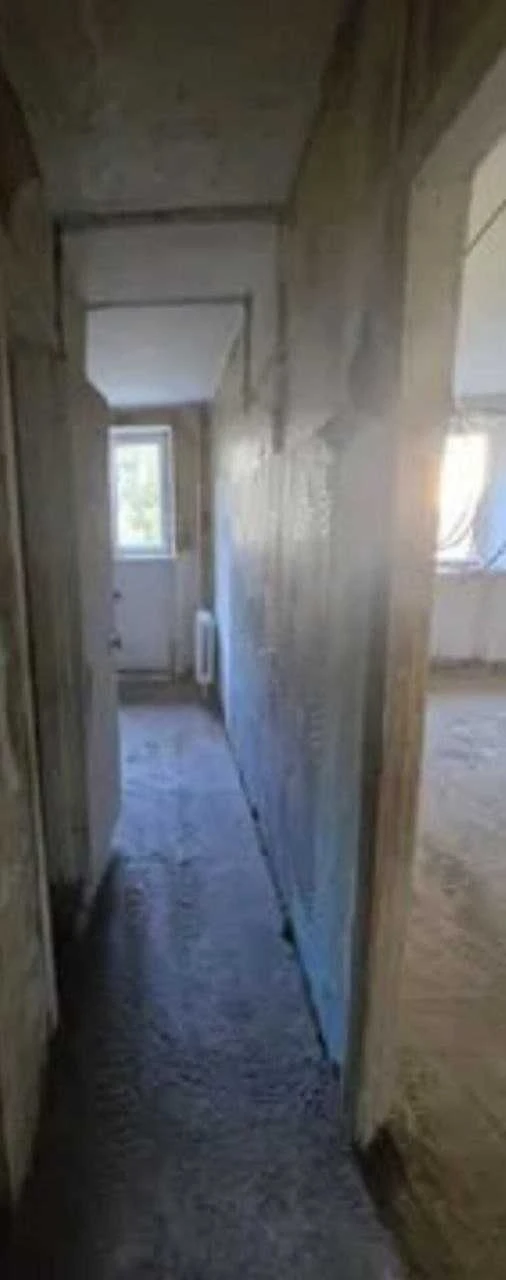 Selling a 30 square meter "khrushka" in Nivki