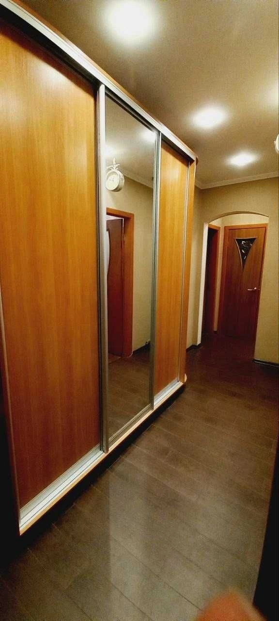 3 bedroom apartment, Akademika Zaboltonogo Street