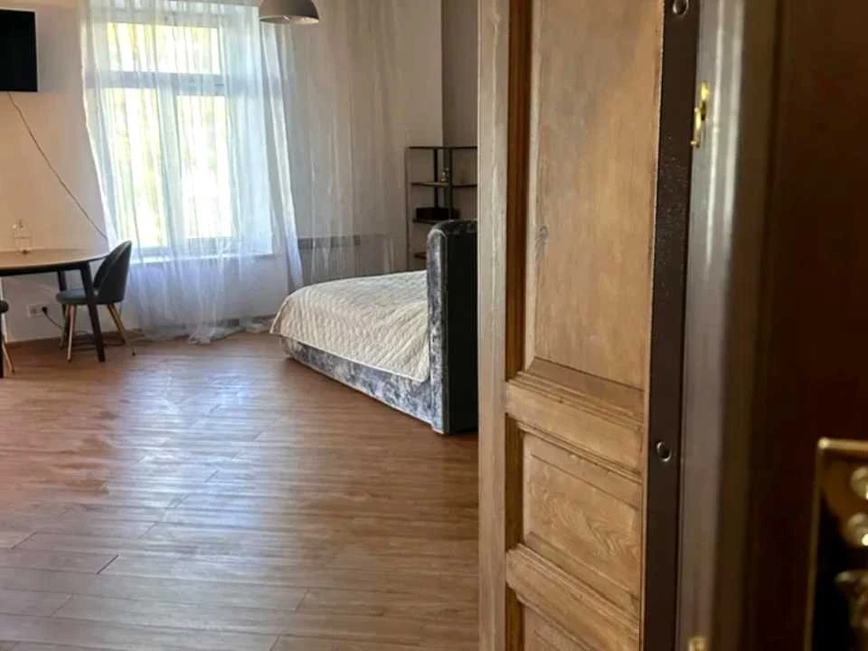 Apartment. Odessa, Preobrazhenskaya st.