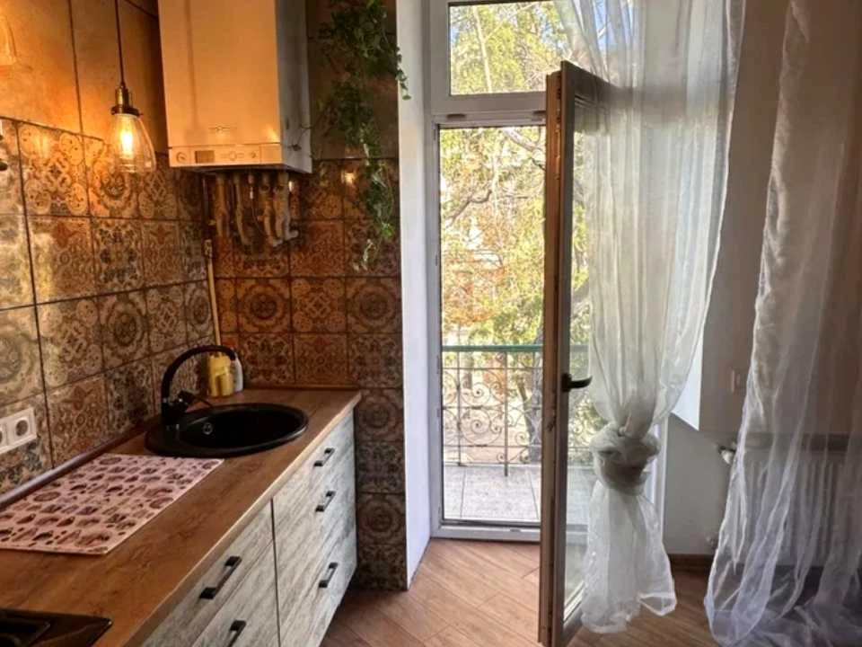 Apartment. Odessa, Preobrazhenskaya st.