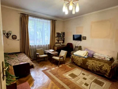 Apartment. Lviv, Oleся Street, Alexander Oleся