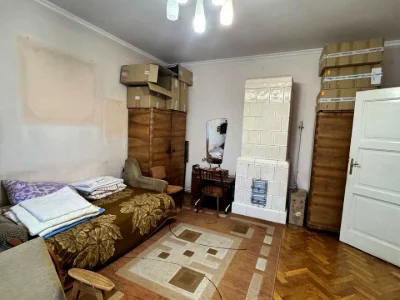 Apartment. Lviv, Oleся Street, Alexander Oleся