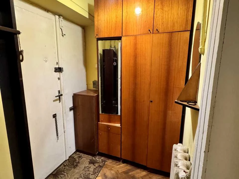 Apartment. Lviv, Oleся Street, Alexander Oleся