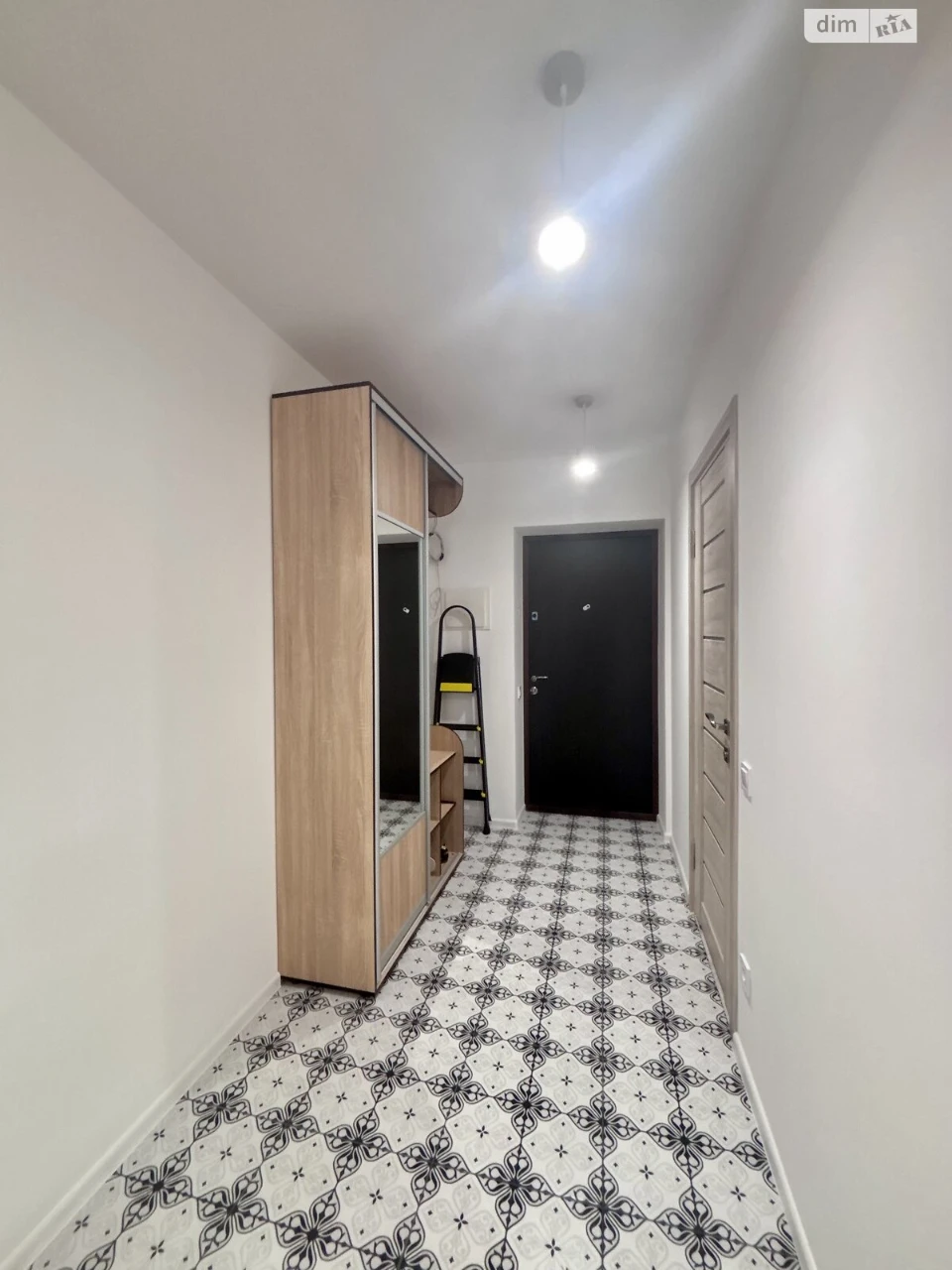 Long-Term Rental Apartment, Railway