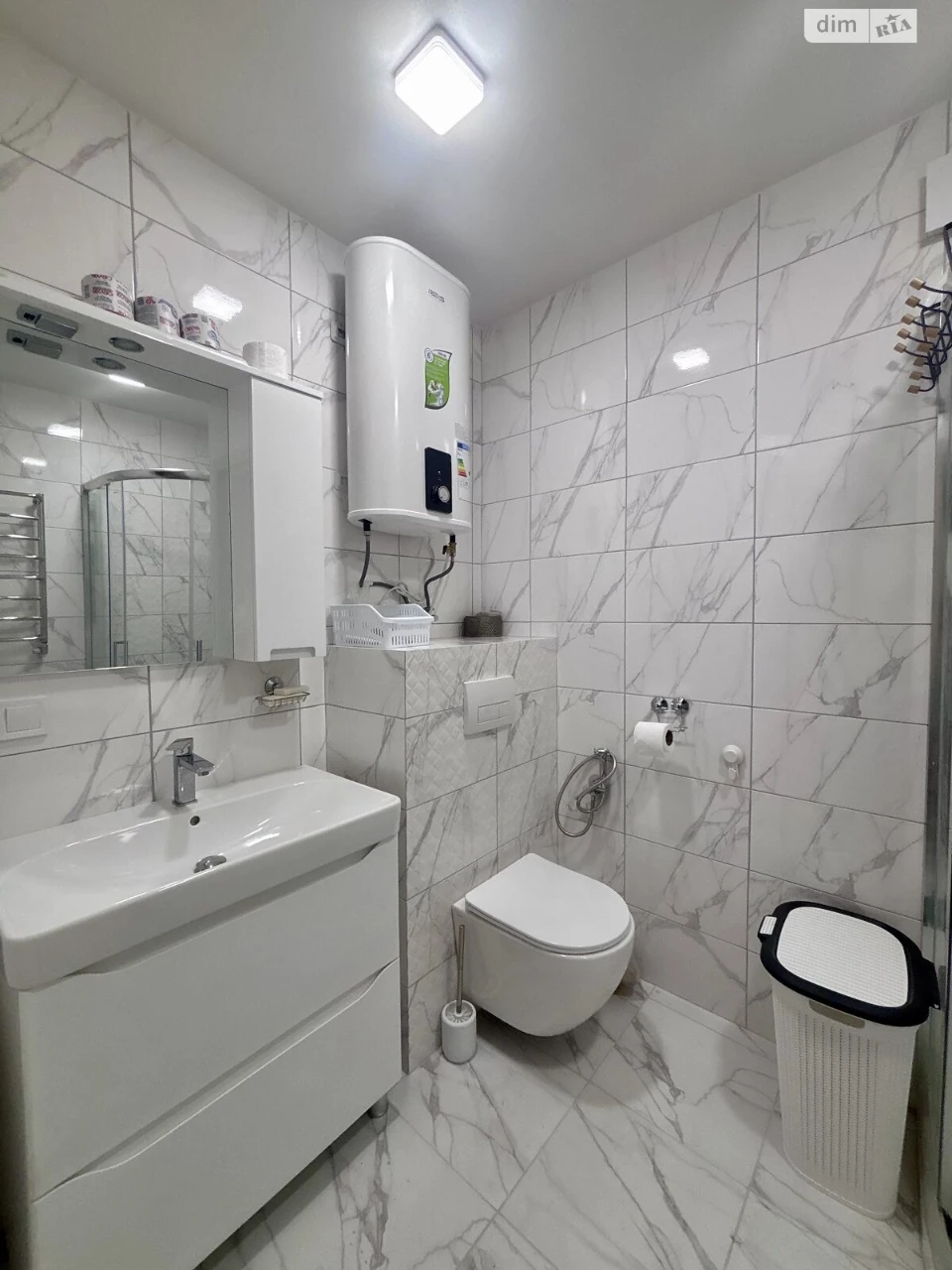 Long-Term Rental Apartment, Railway