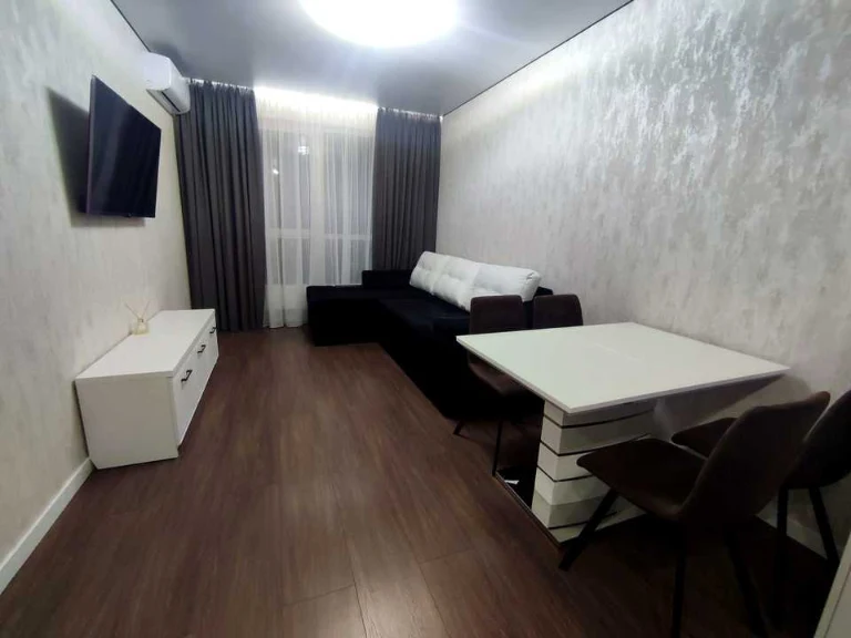 Apartment. Revutsky Street, Kyiv