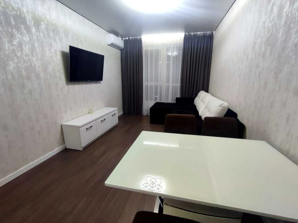 Apartment. Revutsky Street, Kyiv