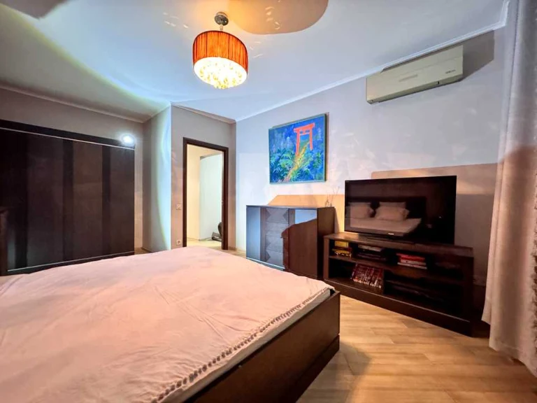 Apartment. Ole Nyzhylka st., Kyiv