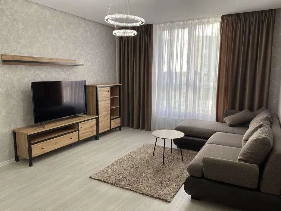 For rent, 2-bedroom apartment in the ЖК Сірецькі сади complex, street Виговського 10-Л (7th building).