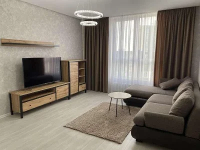 For rent, 2-bedroom apartment in the ЖК Сірецькі сади complex, street Виговського 10-Л (7th building).