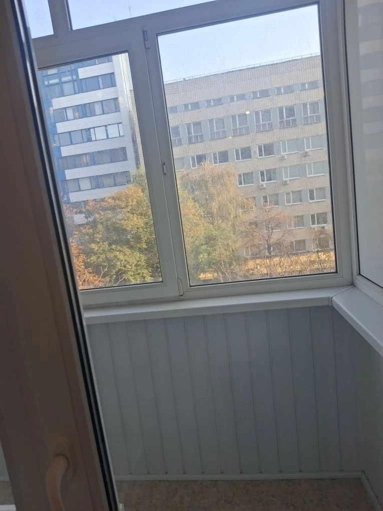 Арена, 3 комнаты. Печерский, Алмазна 14 М. Печерская