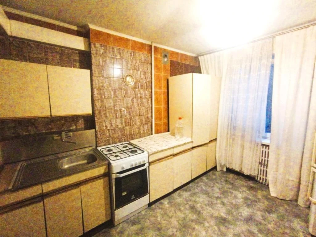 Продается 3-комнатная квартира в районе Березинская улица