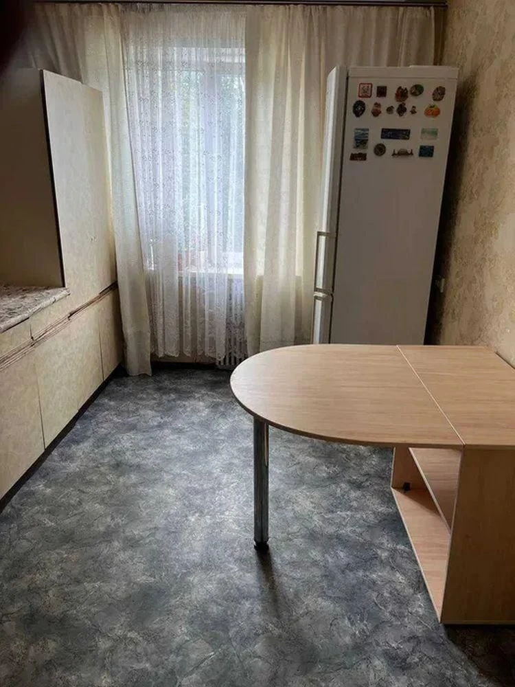 Продается 3-комнатная квартира в районе Березинская улица