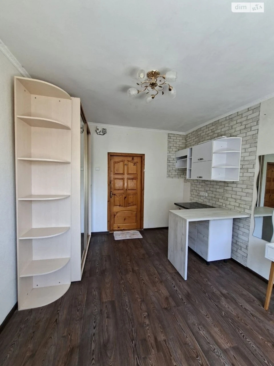 Sale Room Shipbuilder