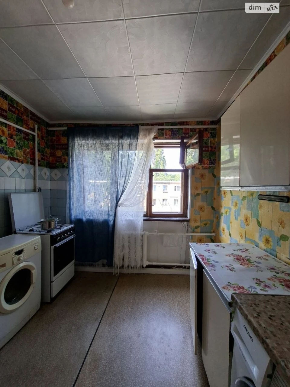 Sale Room Shipbuilder