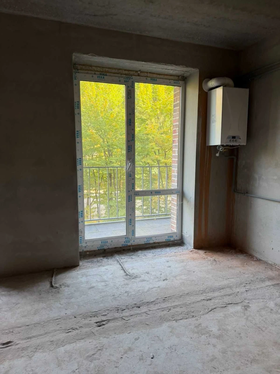 Spacious 2-bedroom apartment in a completed building