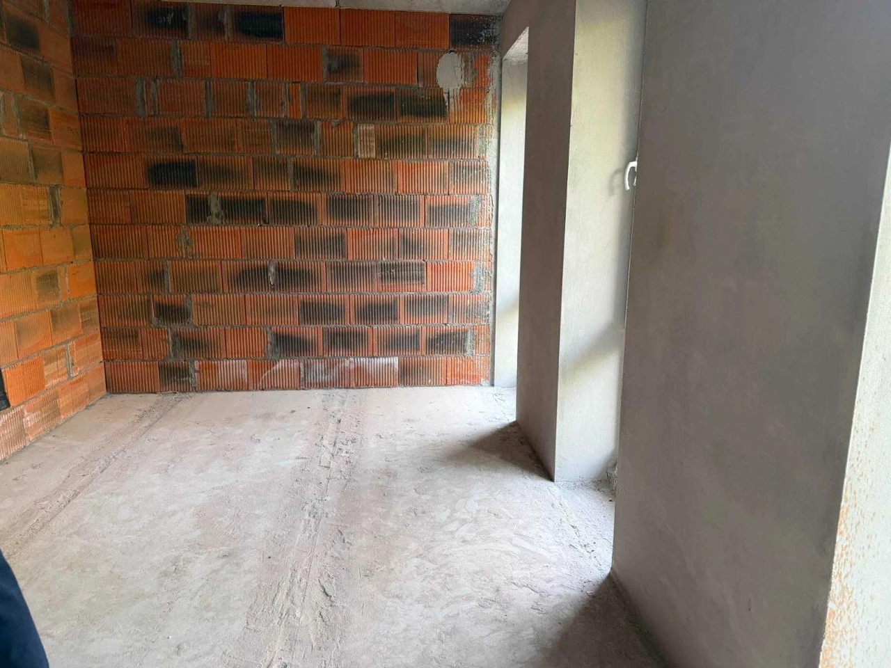 Spacious 2-bedroom apartment in a completed building