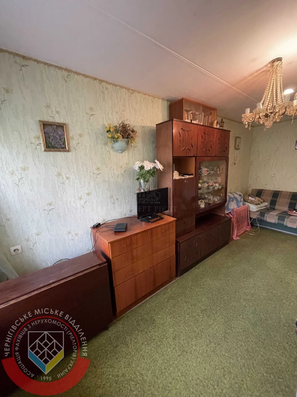 Apartment for Sale: 2-bedroom apartment at 27 Ratyvahliv Street
