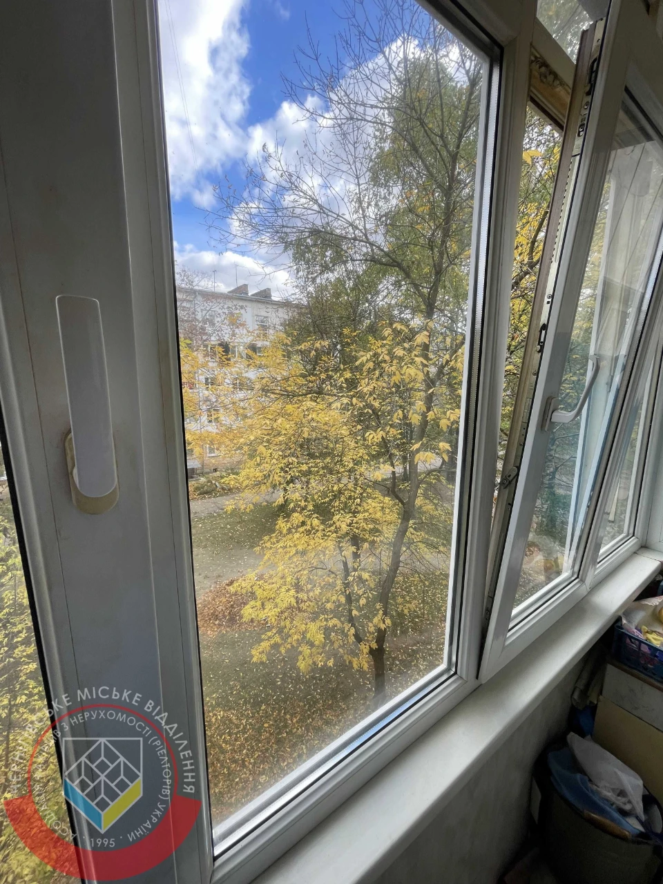 Apartment for Sale: 2-bedroom apartment at 27 Ratyvahliv Street