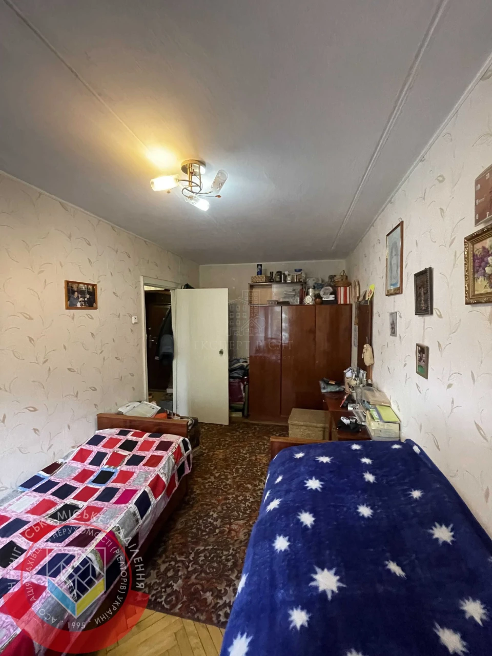 Apartment for Sale: 2-bedroom apartment at 27 Ratyvahliv Street