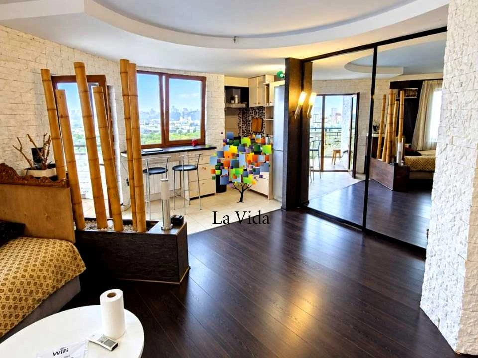 Apartment. Kyiv, Obolonska Pl.