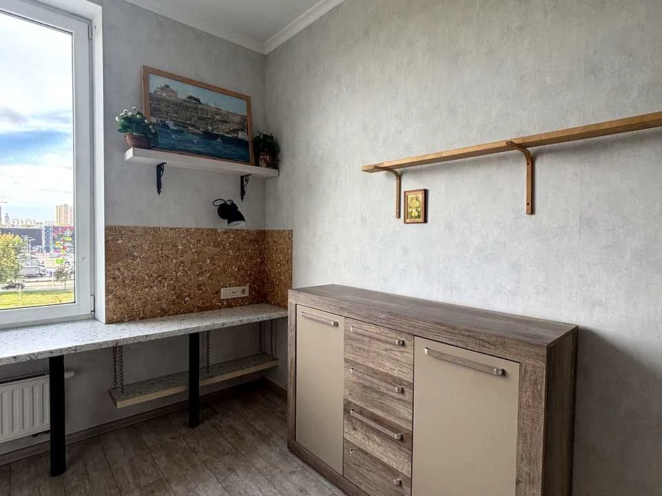 Квартира. вулиця Богатирська, Київ
