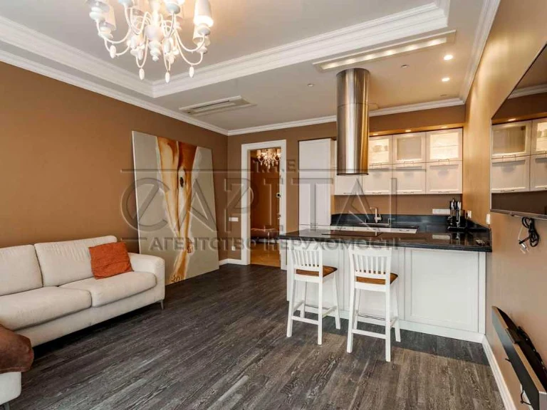 Apartment. Дніprovska naberezhna st.