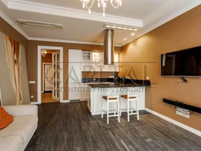 Apartment. Дніprovska naberezhna st.