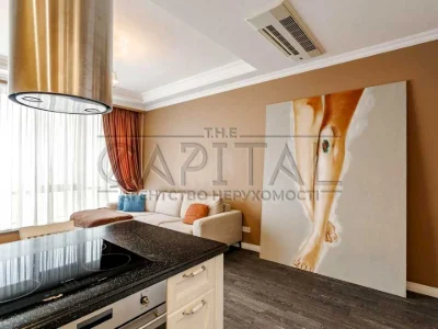 Apartment. Дніprovska naberezhna st.