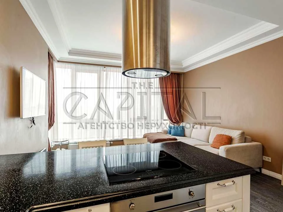 Apartment. Дніprovska naberezhna st.