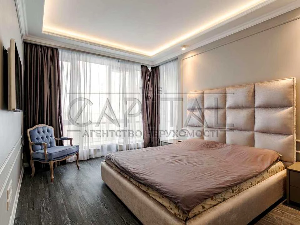 Apartment. Дніprovska naberezhna st.
