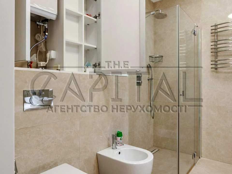 Apartment. Дніprovska naberezhna st.