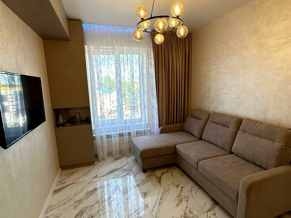 Apartment. Odessa, Inglezi Street