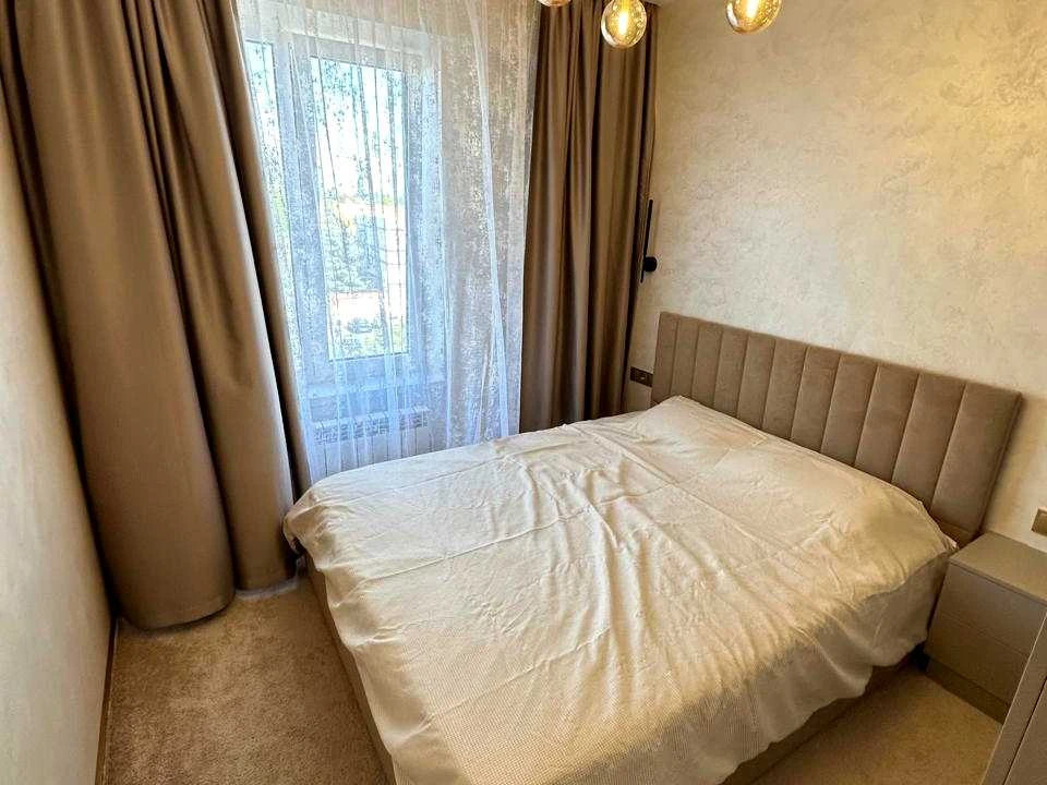 Apartment. Odessa, Inglezi Street