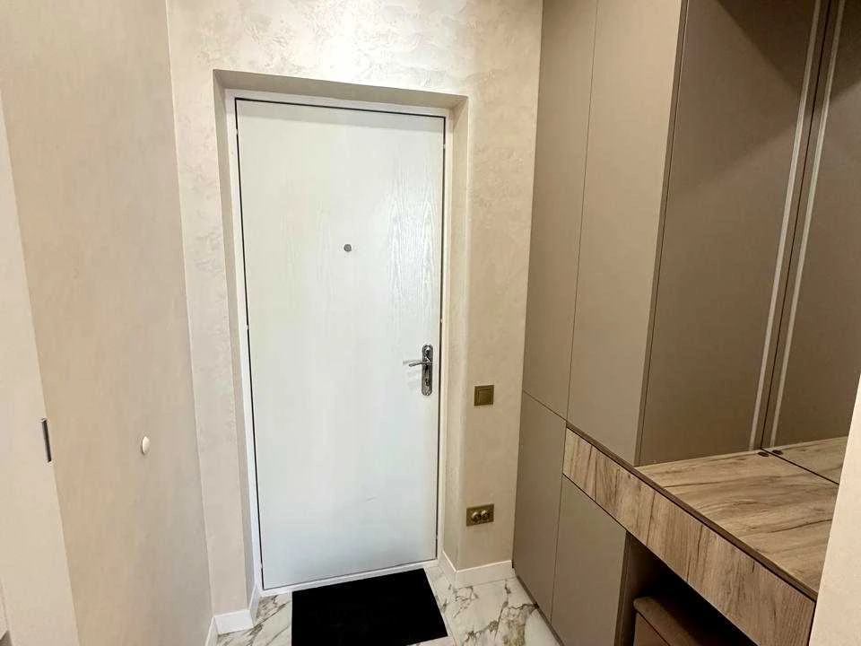 Apartment. Odessa, Inglezi Street