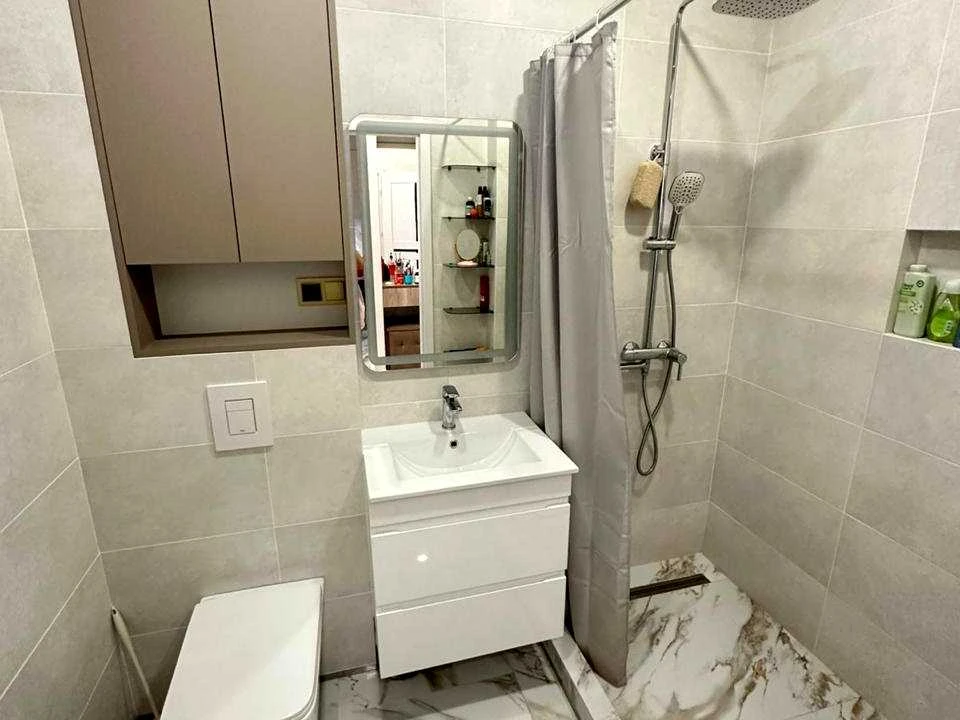 Apartment. Odessa, Inglezi Street