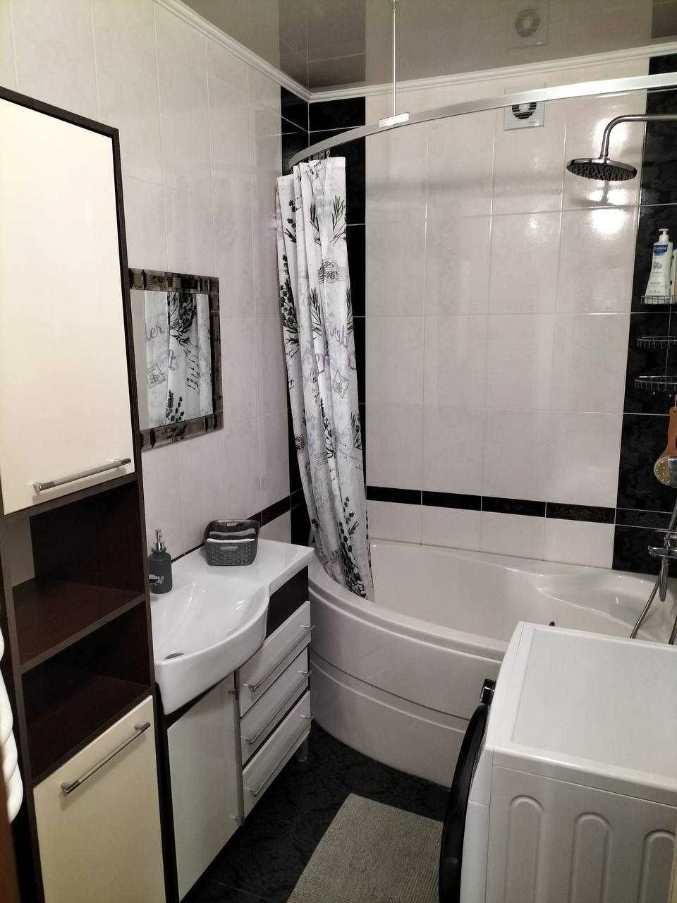 For sale, two-room apartment in a new building on Provolok Street.