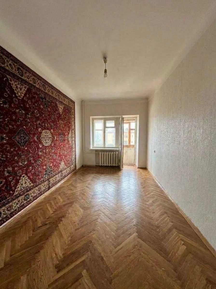 Продаж 3-кімнатної квартири в самісінькому центрі міста!