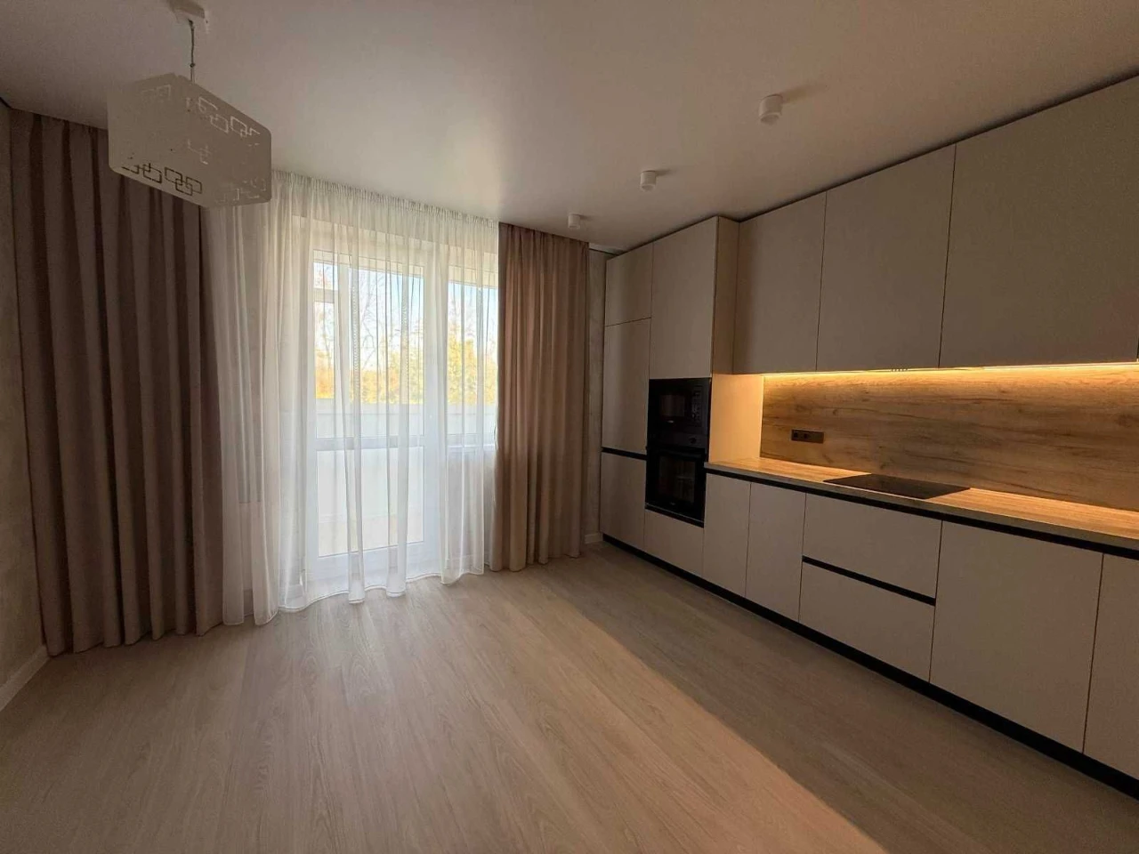 Продам 2 комн квартиру 67.6 м2 Комфортный 2 этаж Евроремонт