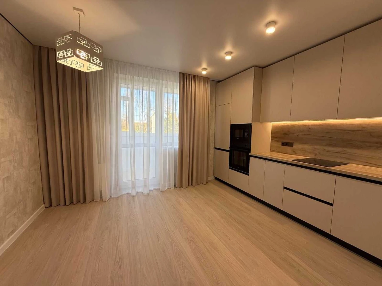 Продам 2 комн квартиру 67.6 м2 Комфортный 2 этаж Евроремонт