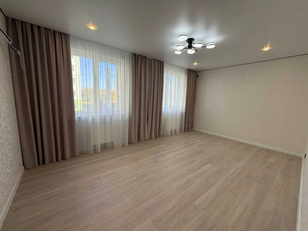 Продам 2 комн квартиру 67.6 м2 Комфортный 2 этаж Евроремонт