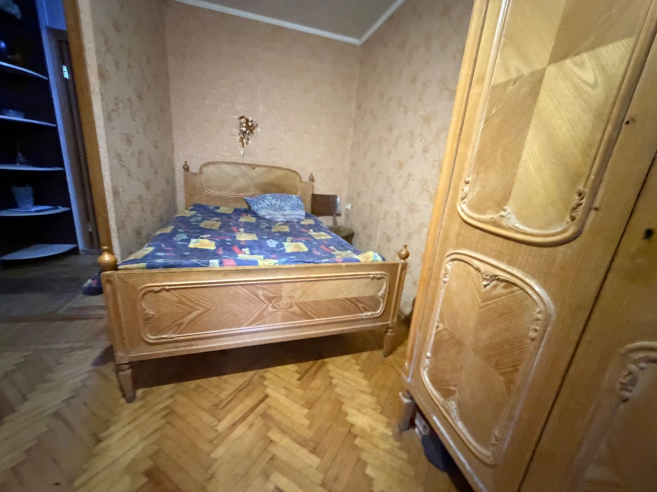 Терміново продам 3-кімнатну квартиру м.Салтівська без посере