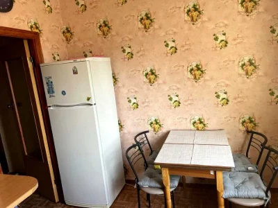 Квартира. Київ, Анни Ахматової вул.