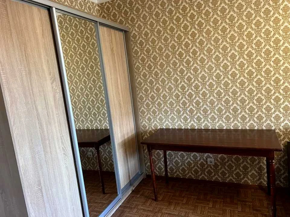 Квартира. Київ, Анни Ахматової вул.