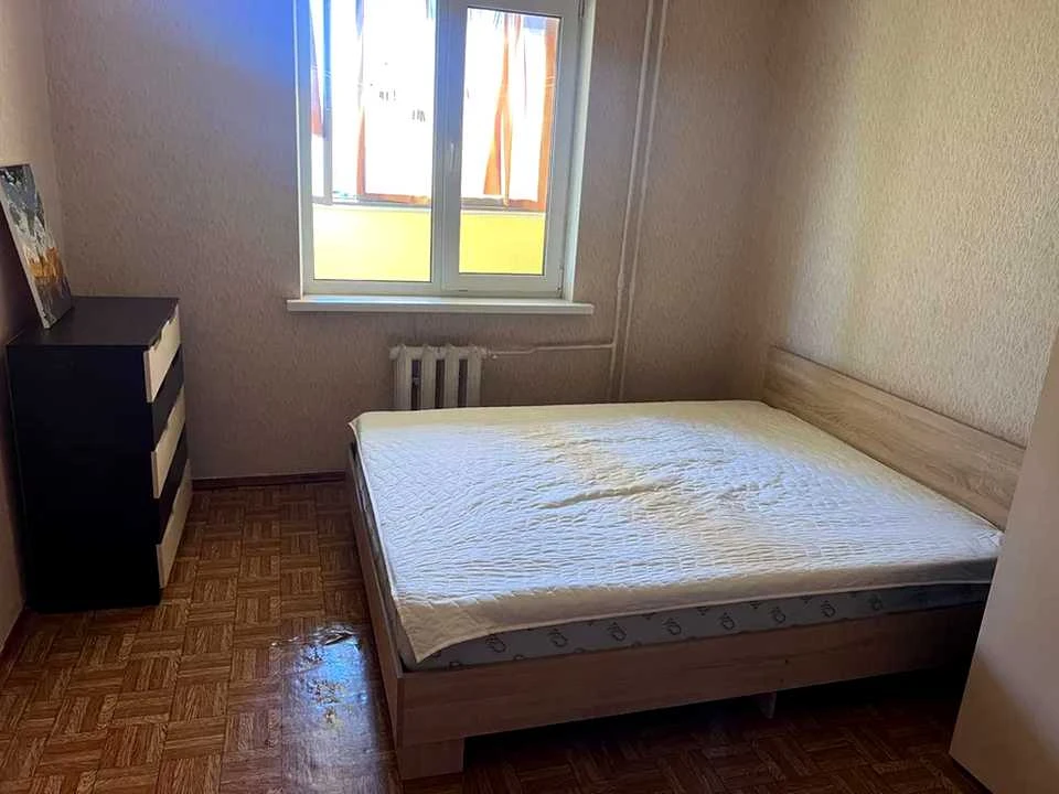 Квартира. Київ, Анни Ахматової вул.