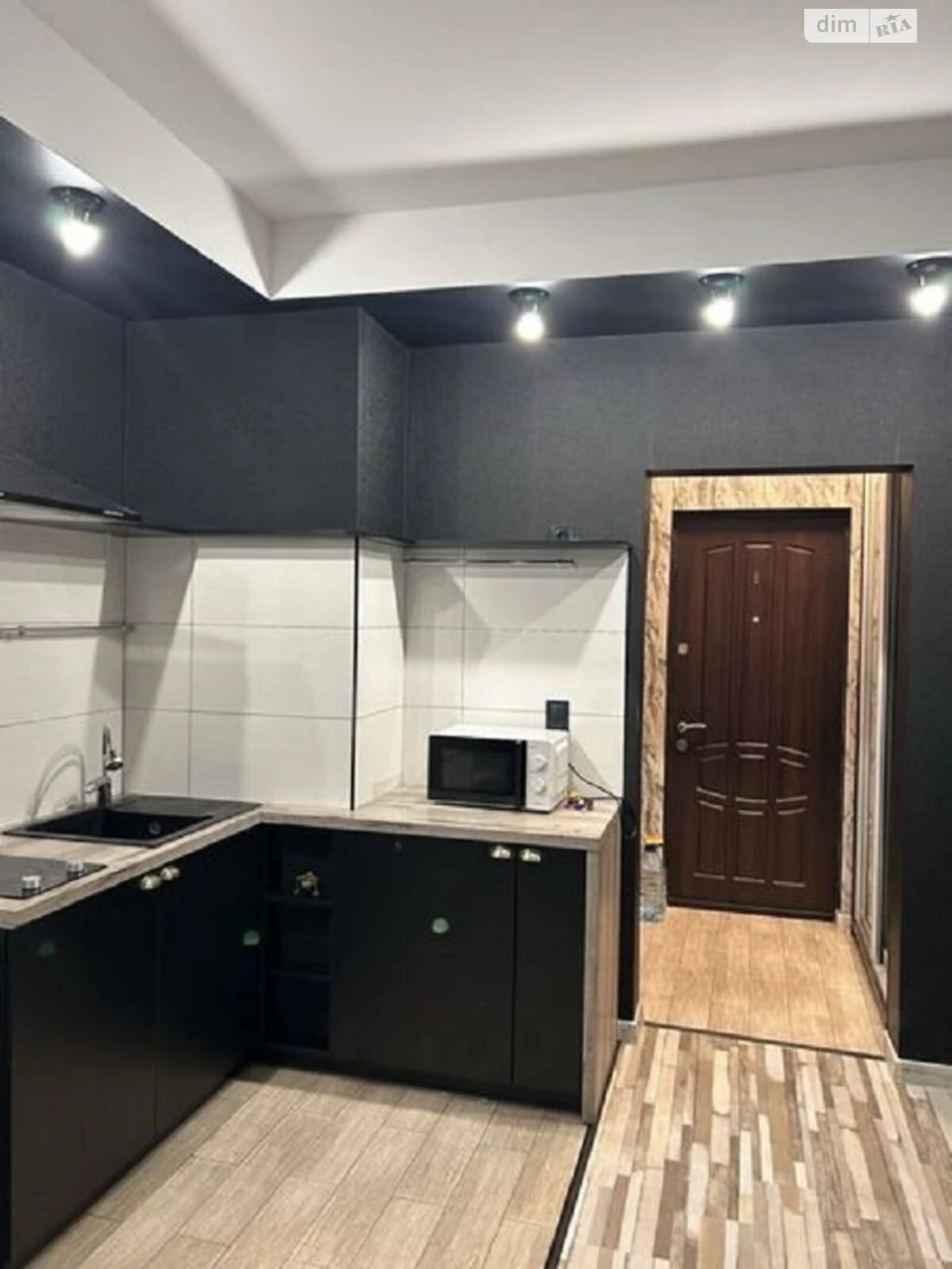 Long-Term Rental Apartment, Oskoroky