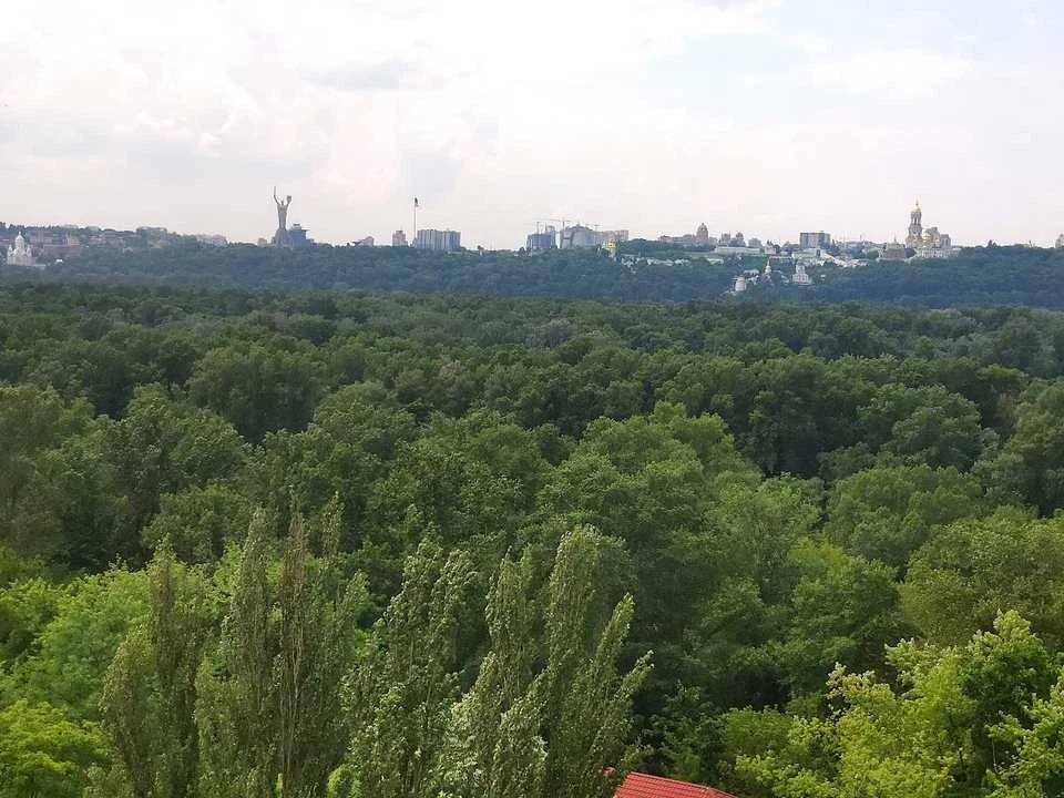 Квартира. Киев, Русановская набережная ул.