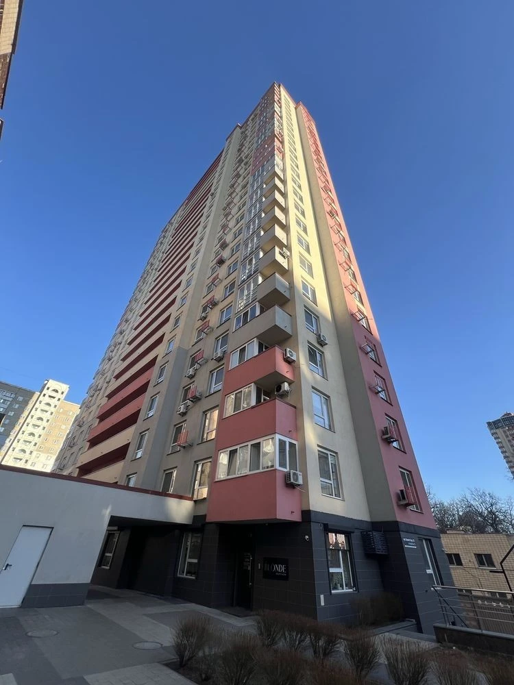 Сдается квартира в ЖК "Гармония" ул. Стуса, 7Б, метро "Житомирская"