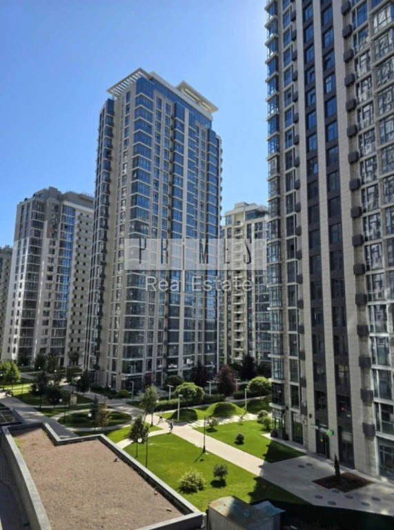 Продажа 3-комнатной квартиры без ремонта, ЖК «Новопечерские Липки»